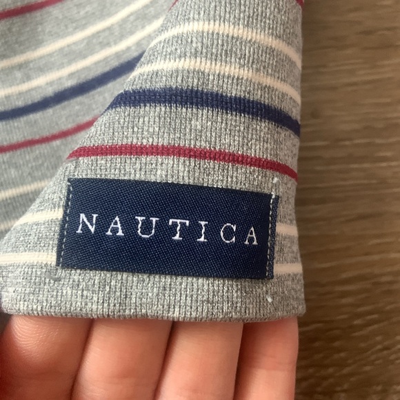 Cute sailer looking top adjustable with padding - Picture 2 of 4